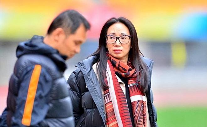 戴秀丽的故事_戴秀丽和宫磊_戴秀丽如何成为女首富