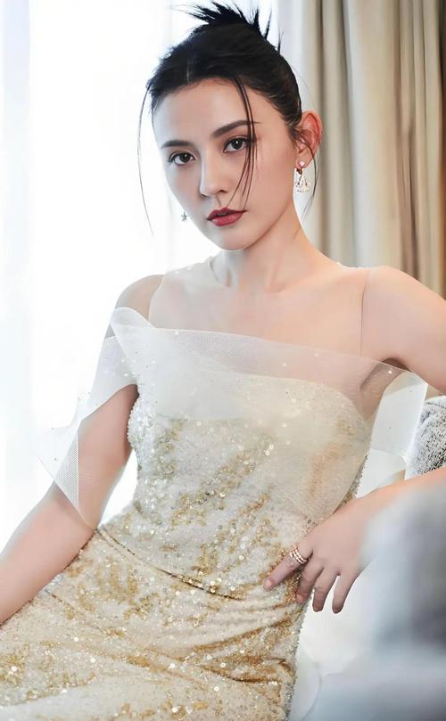 热依扎和周游分手_热依扎周游分手原因_热依扎周游爱情故事