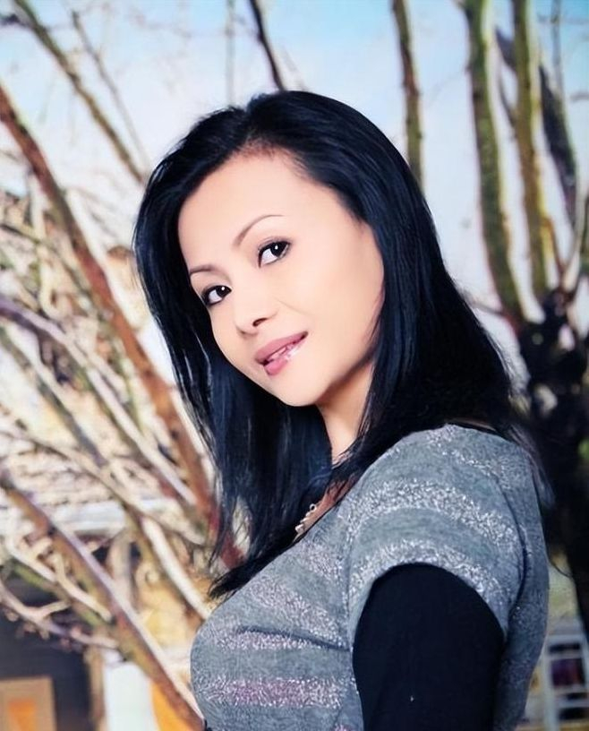 咸郎平 郭美美_郭美美老妈郭登峰 郎咸平节目 郭美美红十字会事件