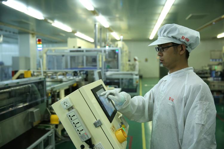 东旭光电000413股价走势_2025年东旭光电股价_LED灯板块资金流向分析