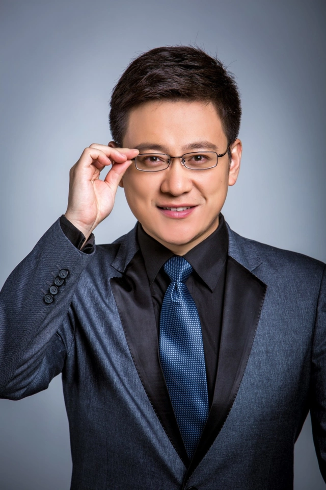 甘肃卫视天气预报主持人_张泰源天气预报主持风格_大年初五央视天气预报新主播张泰源