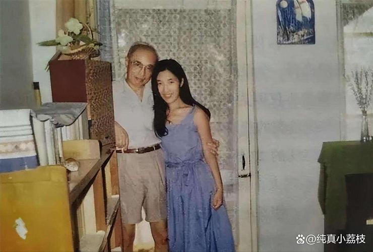 杨南生与张严平忘年恋_杨宇平丈夫_张严平与杨南生爱情故事